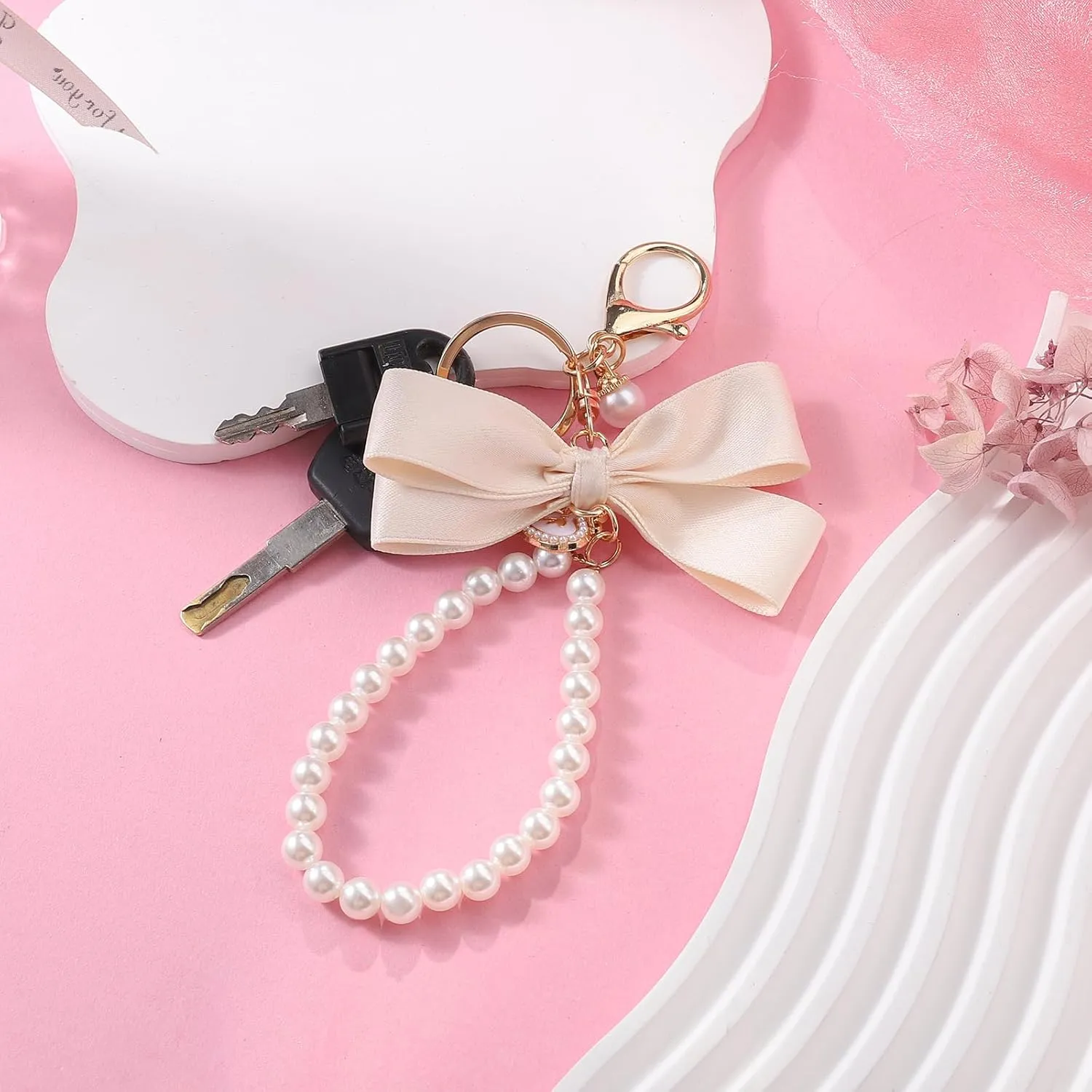 2Pcs Cute Bow Keychain for Women,Purse Charms Bow Bag Charms for Handbag, Pearl Keychain Accessories for Car