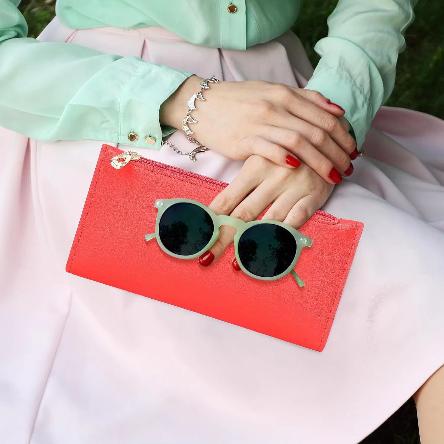 Ultra Slim Wallet for Women Bifold Leather RFID Blocking Credit Card Holder Ladies Womens Wallet with Zip Pocket
